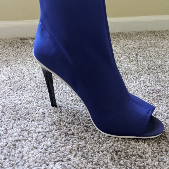 Aldo's - Picture 2 of 4